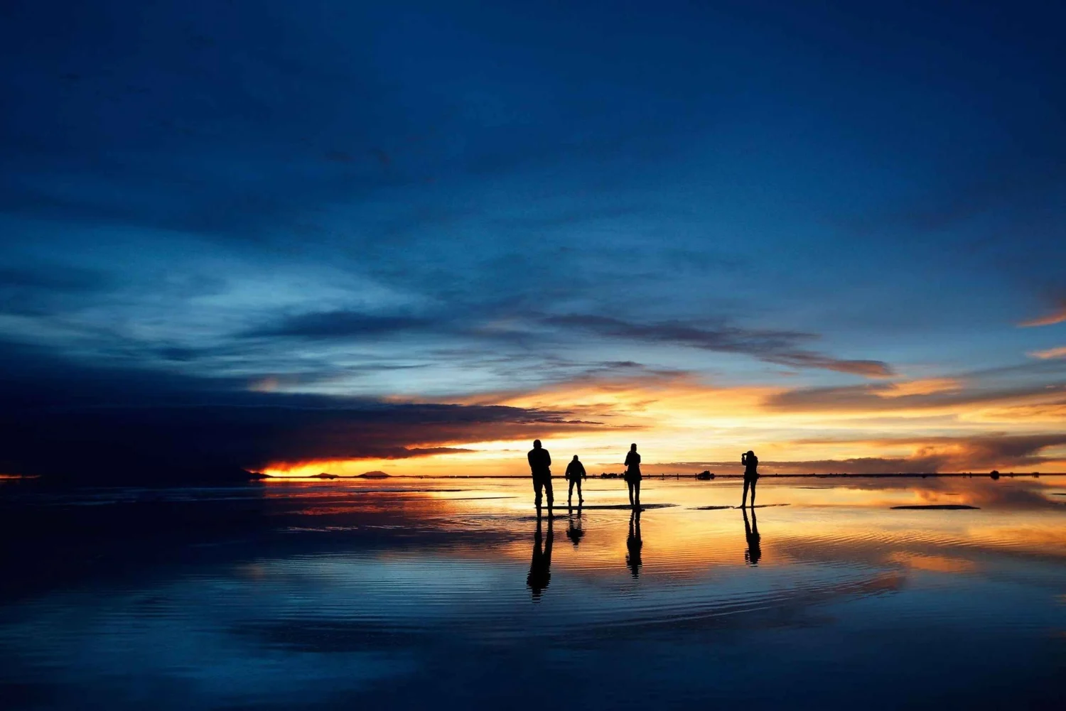 Salar de Uyuni - Atardecer Mágico